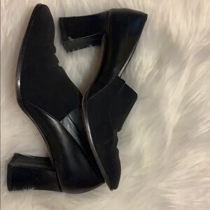 Size 7 Nickels Black heels B1